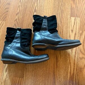 Patagonia Women’s Addie Ruffle Slouch Black Leather Boots Sz 9